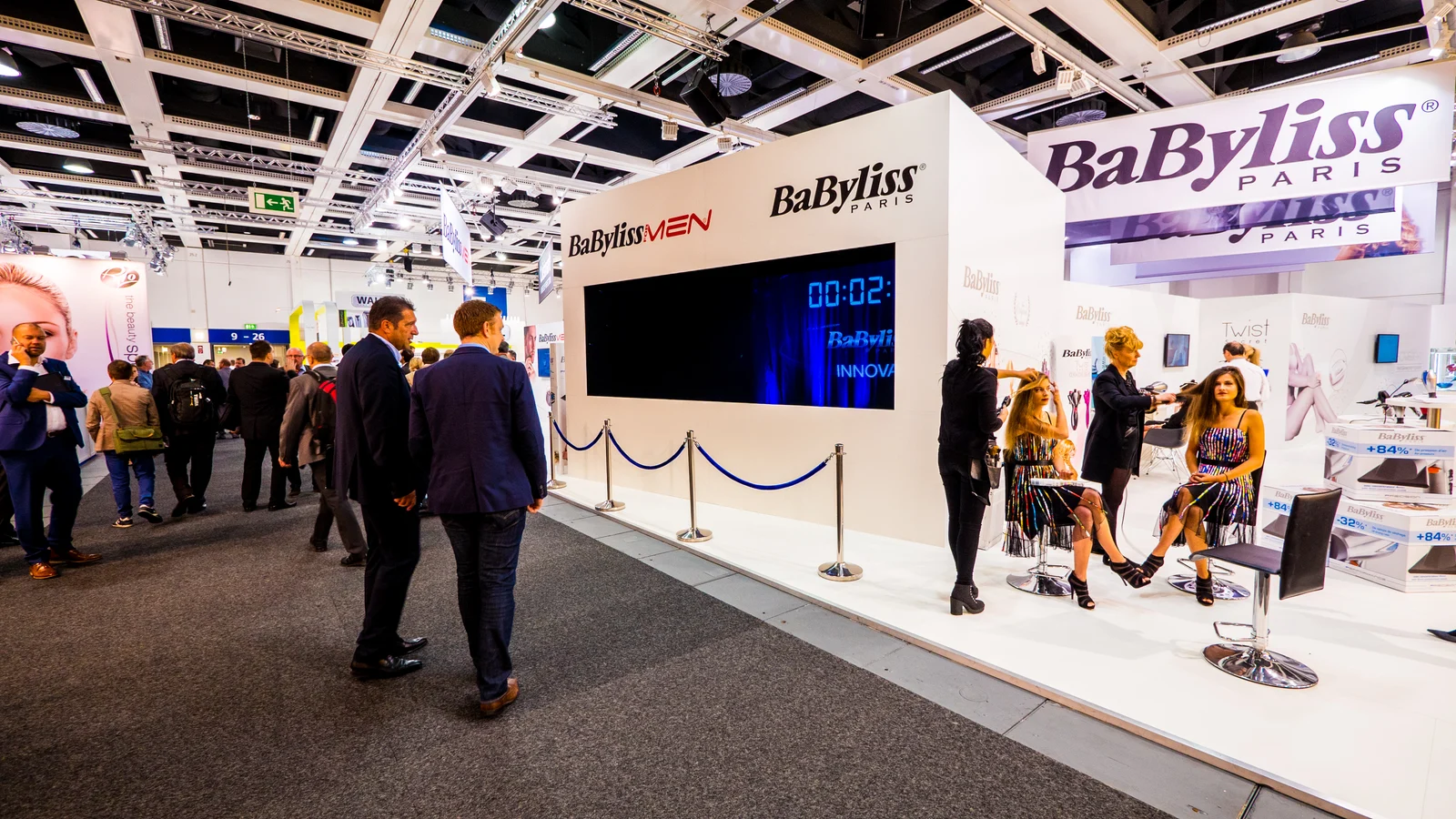 Stánek BaByliss s holografickou prezentací na IFA Berlín